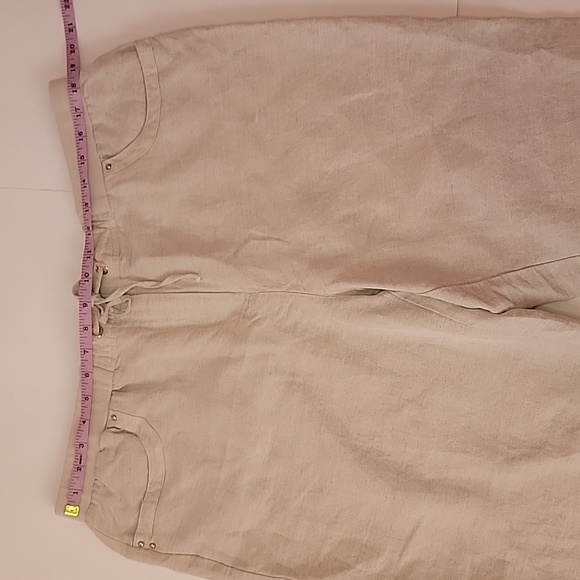 JM Collection Beige Ankle Cropped Pants/ L. - Picture 5 of 10